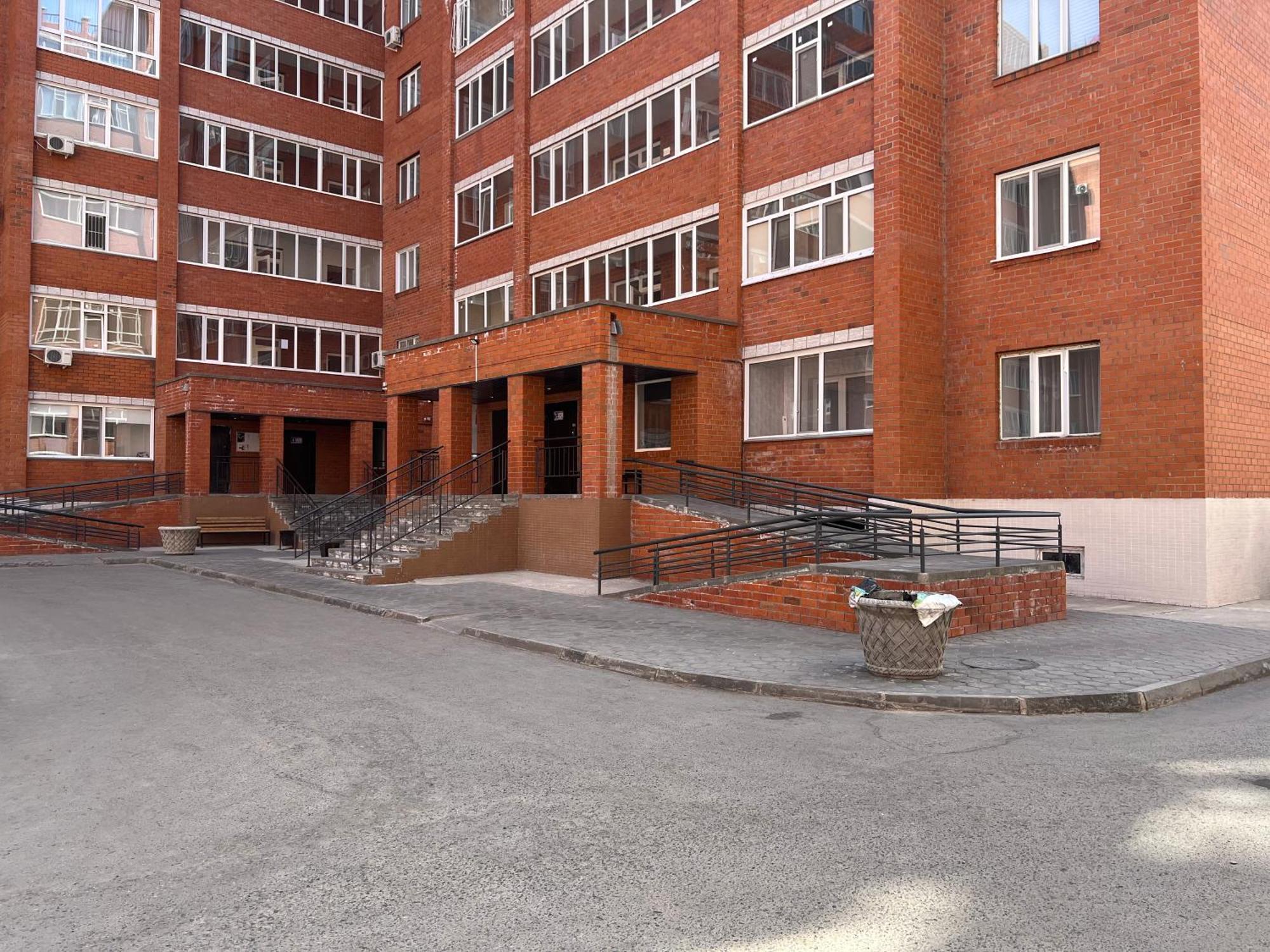 Квартира Smart В Новом Доме Pavlodar Bagian luar foto